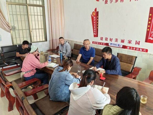 邝印光深入村级一线调研指导普法强基等重点工作