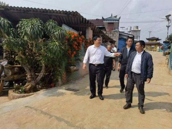 市委常委、常务副市长赵子杰到下班老村 调研现代化边境幸福村及绿美工作