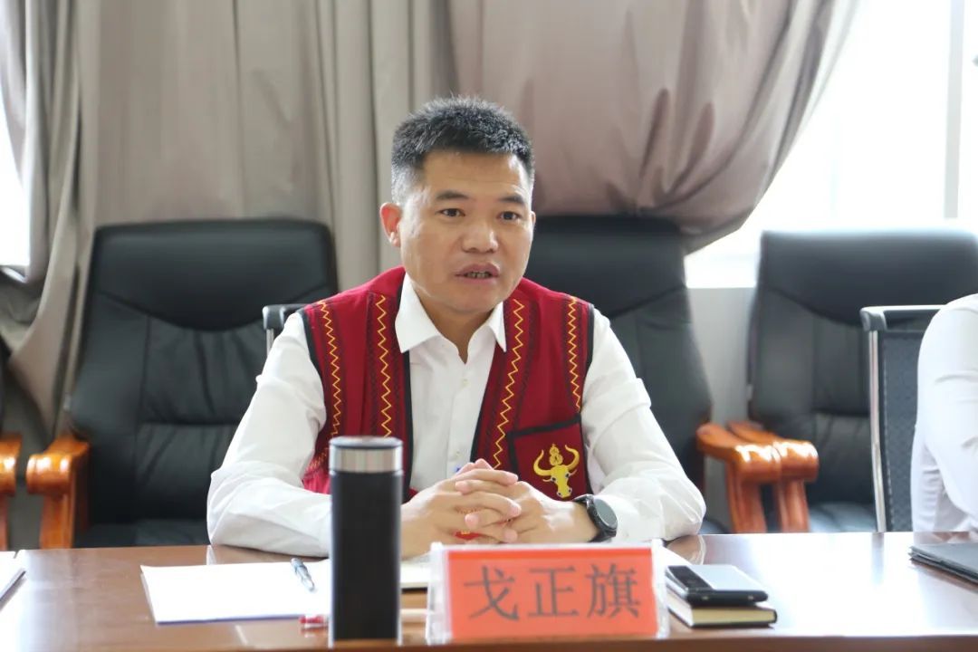 聚焦县两会 | 戈正旗参加勐来乡代表团审议时强调：坚定信心 加快发展步伐 为全县经济社会高质量发展作出勐来贡献